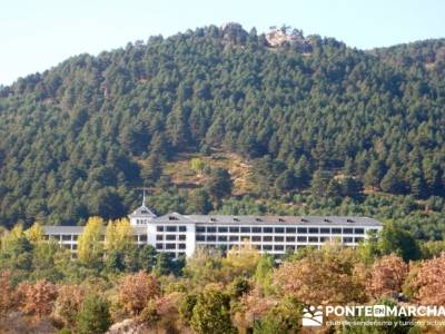 Travesía por la Sierra de la Maliciosa - Senderismo Madrid; ropa montaña